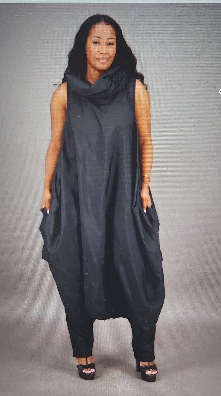 HOODED SOLID COLOR JUMPER