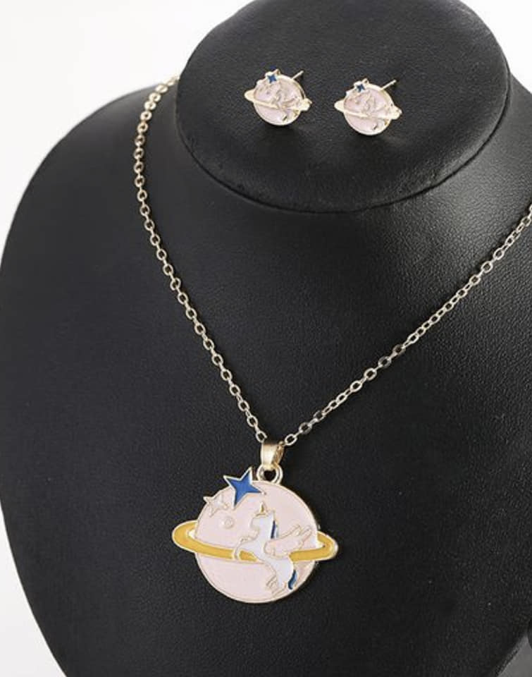 HEART PLANET UNICORN NECKLACE
