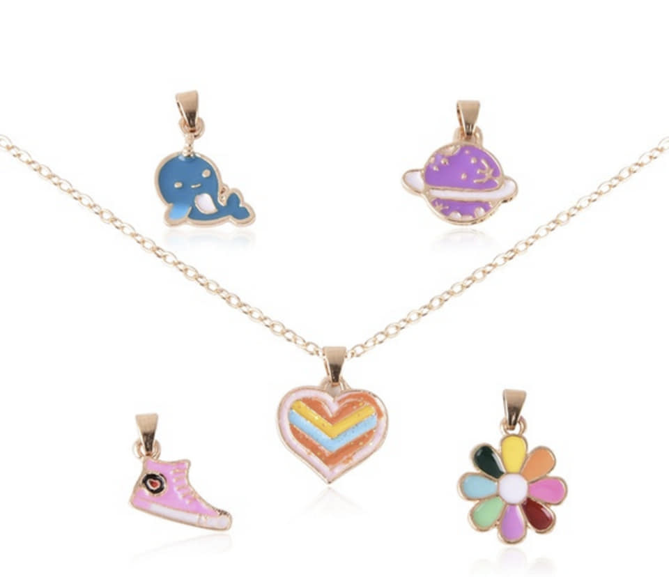 HEART CHARM NECKLACE SET