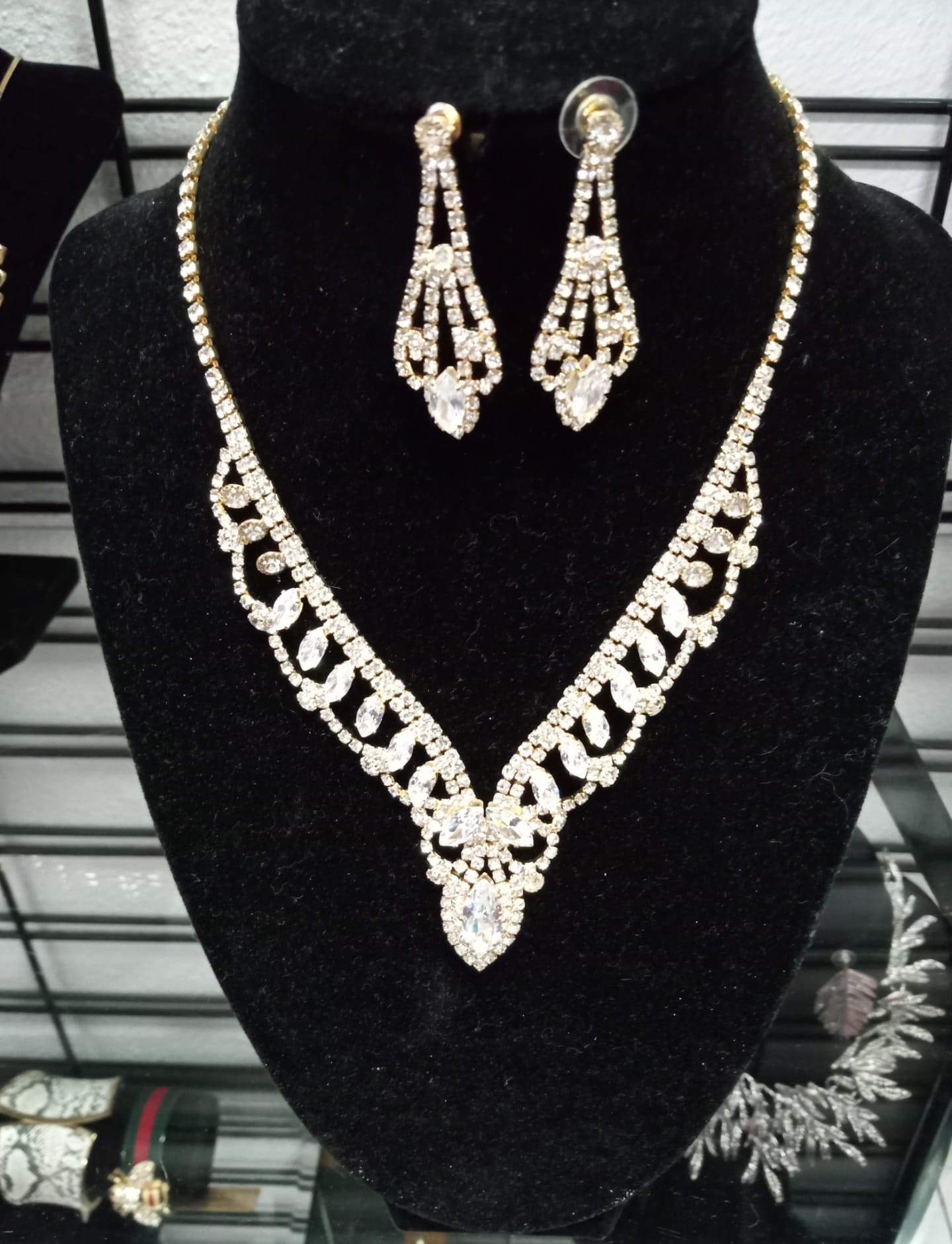 DIAMOND NECKLACE SET