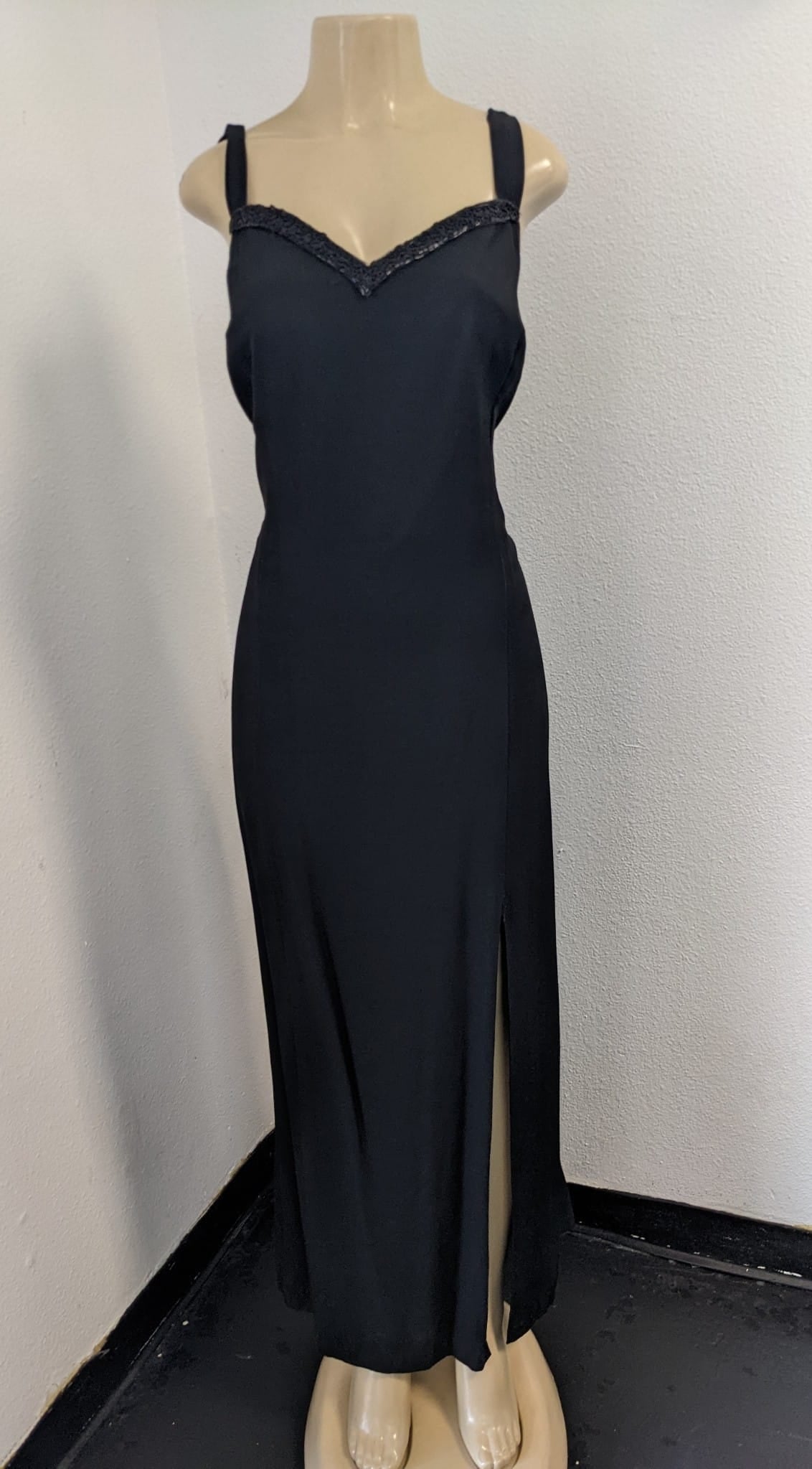 PLUS SIZE SLIT MAXI DRESS