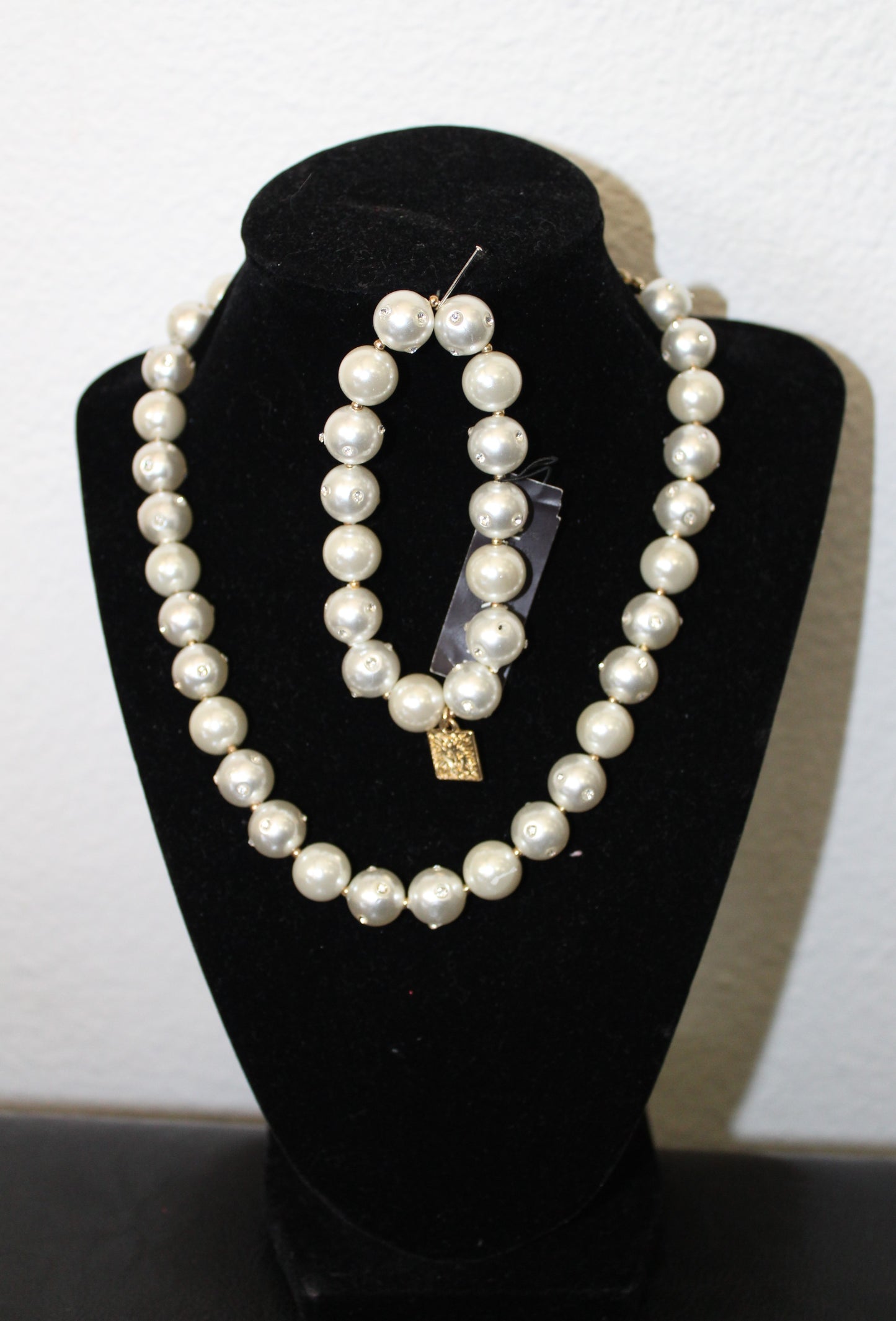 ANNE KLEIN NECKLACE SET