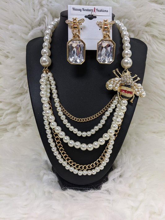 BUMBLE BEE PEARL NECKLACE SET #1