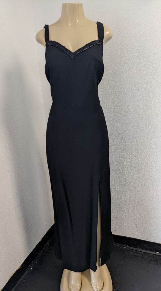 PLUS SIZE SLIT MAXI DRESS