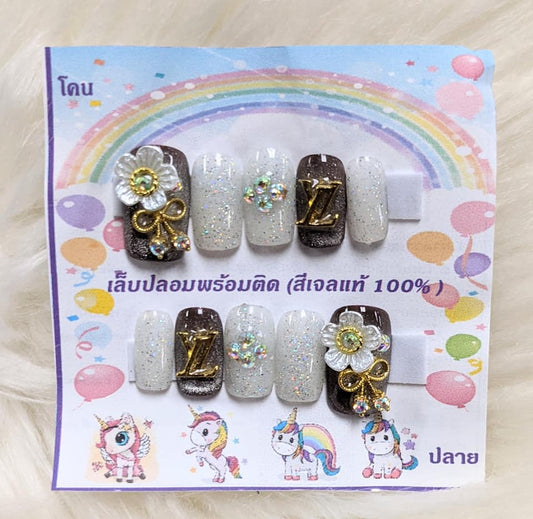 DESIGNER INSPIRED NAILS LV6