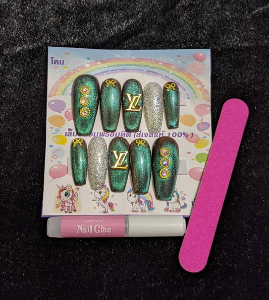 DESIGNERINSPIRED NAILS LV1